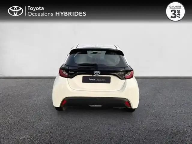 Occasion Toyota Yaris Hybrid 116 ch (85 kW) 2023 Blanc Berline