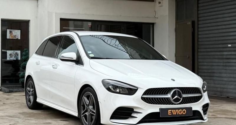 Blanc Utilisé 2020 Mercedes B180 AMG line Monospace | 23 990 € (Prix juste) - Image 1/4