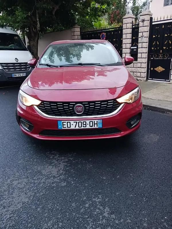 Utilisé 2016 Fiat Tipo Lounge Berline | 3 300 € - Image 1/4