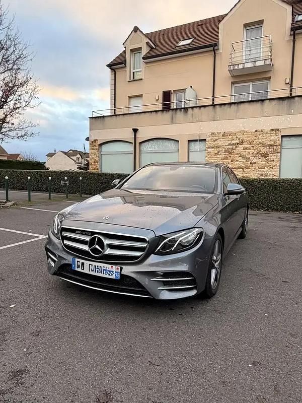 Argent Occasion 2020 Mercedes E300 AMG line Berline | 35 000 € (Prix juste) - Image 1/4