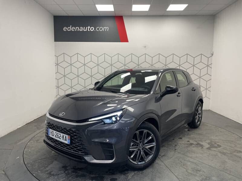 Utilisé 2025 Lexus LBX SUV | 35 291 € (Prix juste) - Image 1/4