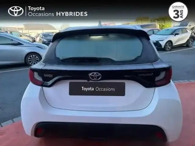 Occasion Toyota Yaris Hybrid Business Edition 116 ch (85 kW) 2023 Blanc Berline