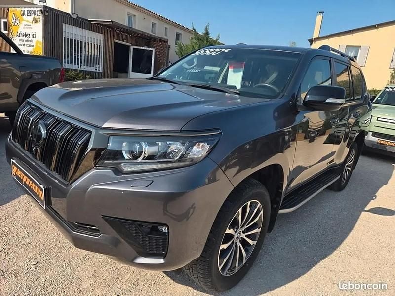 Gris Occasion 2022 Toyota Land Cruiser Lounge SUV | 66 000 € - Image 1/4