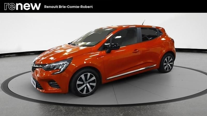 Orange Utilisé 2023 Renault Clio V Evolution Citadine | 15 480 € (Prix juste) - Image 1/4