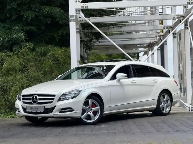 Blanc Utilisé 2014 Mercedes CLS350 Shooting Brake Break | 17 999 € - Image 1/4