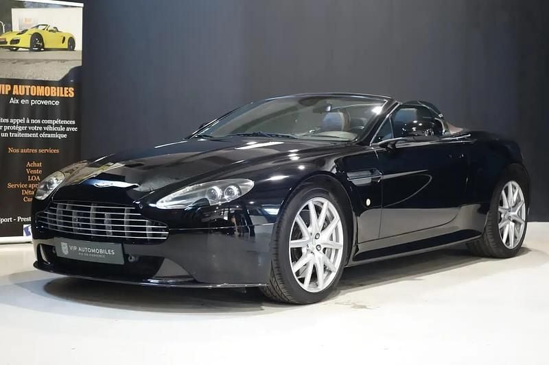 Noir Occasion 2011 Aston Martin V8 Vantage Coupé | 69 990 € (Prix juste) - Image 1/4