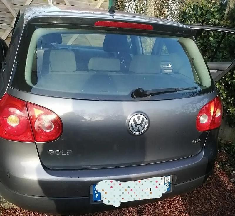 Gris Occasion 2005 VW Golf Berline | 1 100 € (Bon prix) - Image 1/4