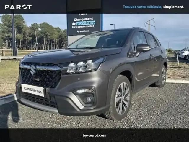 Gris foncé métallisé Occasion 2025 Suzuki SX4 S-Cross Style | 27 490 € (Prix juste) - Image 1/4