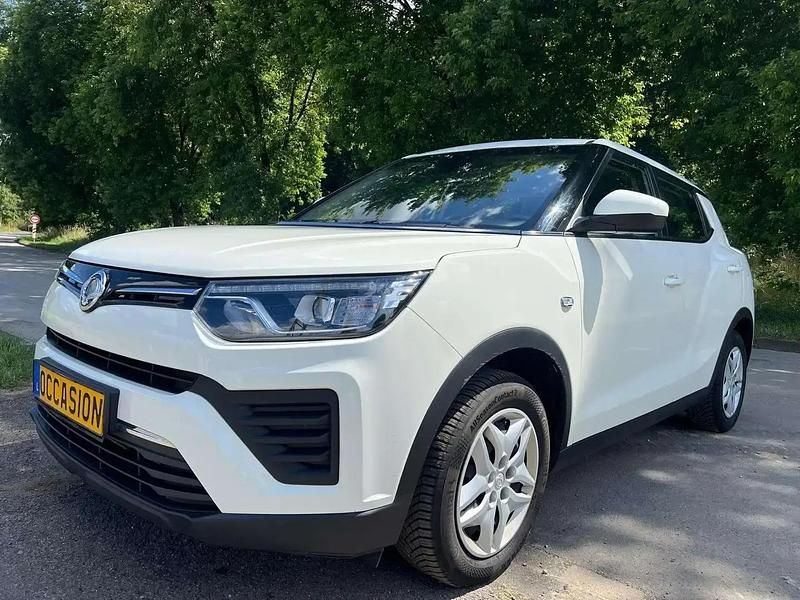 Blanc Occasion 2021 Ssangyong (KGM) Tivoli SUV | 9 990 € - Image 1/4