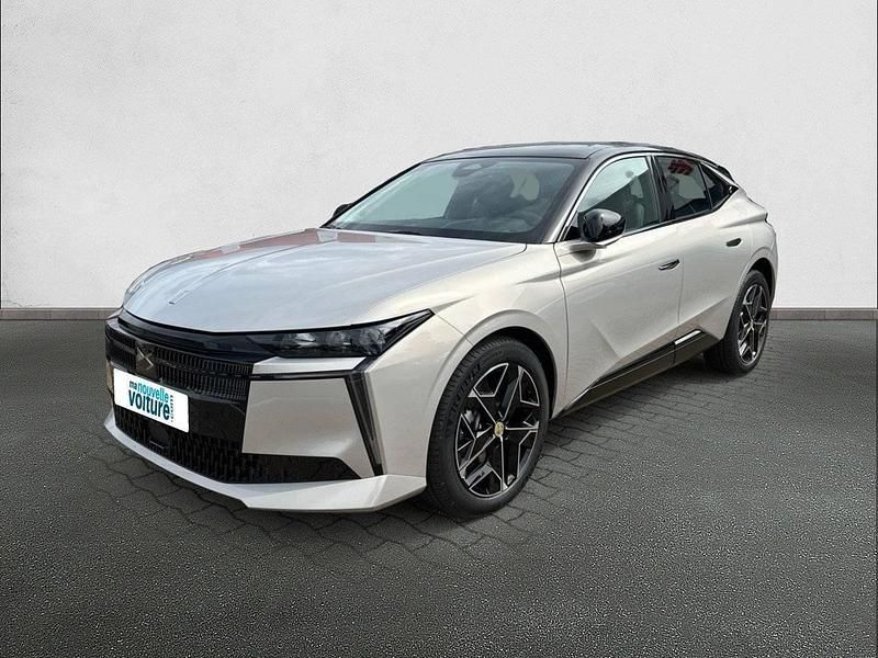 Beige Nouvelle 2025 DS Automobiles DS4 Berline | 41 999 € (Prix cher) - Image 1/4