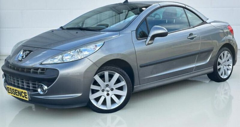 Utilisé 2007 Peugeot 207 CC Cabriolet | 5 990 € (Prix assez cher) - Image 1/4