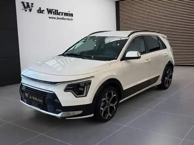 Snow white pearl Nouvelle 2025 Kia Niro Premium SUV | 34 821 € (Prix assez cher) - Image 1/4