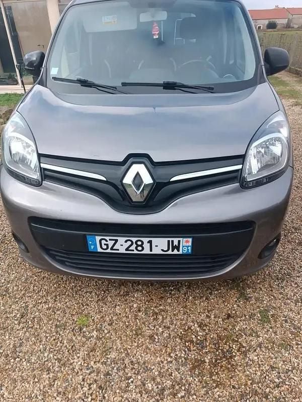 Occasion 2015 Renault Kangoo Zen Monospace | 8 350 € (Bon prix) - Image 1/4