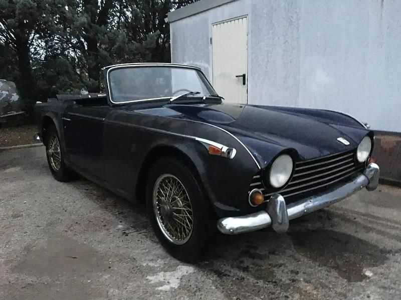 Occasion Triumph TR5 150 ch (110 kW) 1968 Bleu Cabriolet