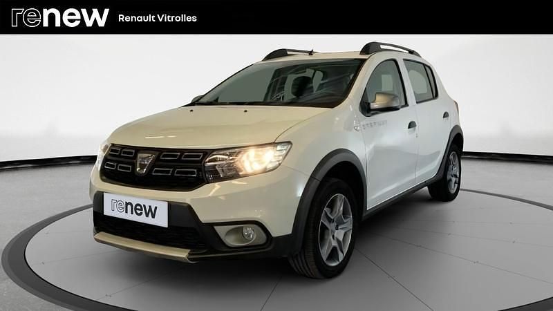 Blanc Utilisé 2019 Dacia Sandero Stepway Citadine | 9 799 € (Bon prix) - Image 1/4
