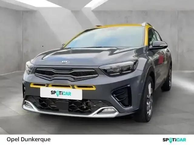 Gris magnétique métallisé / toit jaune Occasion 2022 Kia Stonic GT-Line SUV | 16 490 € (Prix juste) - Image 1/4