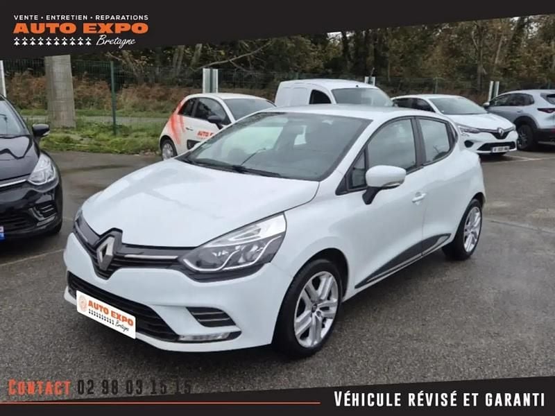 Blanc Utilisé 2017 Renault Clio IV Zen Berline | 10 890 € (Prix assez cher) - Image 1/4