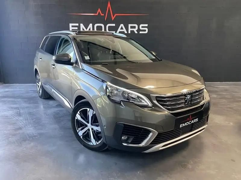 Vert Utilisé 2019 Peugeot 5008 Allure Monospace | 25 990 € (Prix juste) - Image 1/4