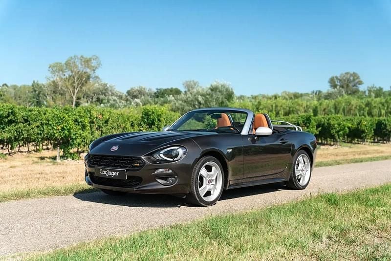 Bronze Utilisé 2018 Fiat 124 Spider Anniversary Cabriolet | 28 900 € - Image 1/4
