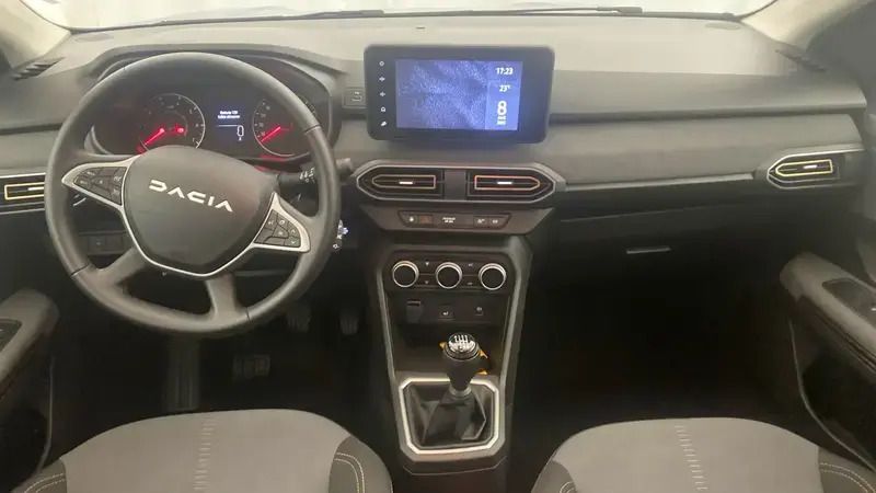 Image 3/4