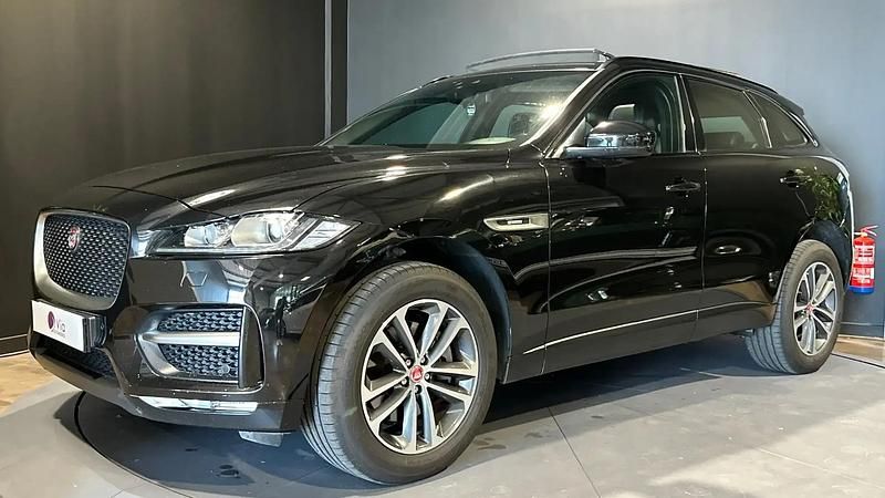 Noir Occasion 2016 Jaguar F-Pace R-Sport SUV | 22 990 € (Prix assez cher) - Image 1/4