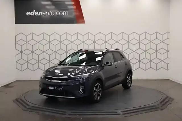 Gris Occasion 2021 Kia Stonic GT-Line SUV | 15 990 € (Prix juste) - Image 1/4
