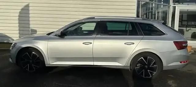 Occasion Skoda Superb 218 ch (160 kW) 2022 Gris argent Break