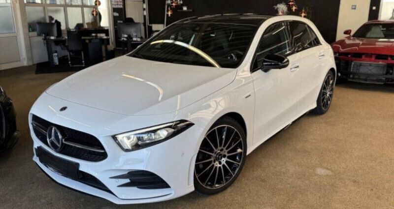 Blanc Utilisé 2020 Mercedes A250 AMG Berline | 34 490 € (Prix assez cher) - Image 1/4