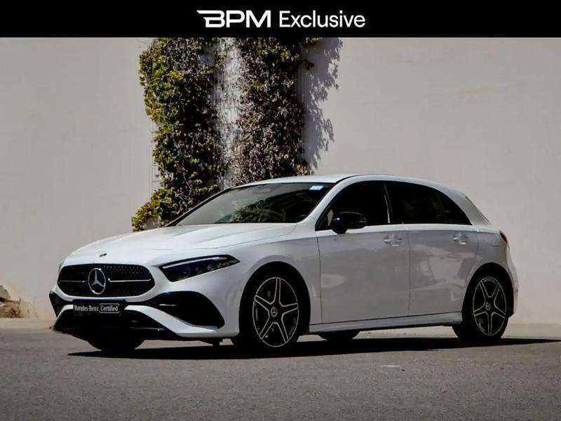 Blanc Utilisé 2024 Mercedes A200 AMG line Berline | 36 800 € (Prix cher) - Image 1/4