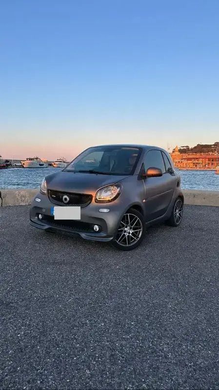 Utilisé 2019 Smart ForTwo Coupé Brabus Coupé | 23 000 € (Prix juste) - Image 1/4