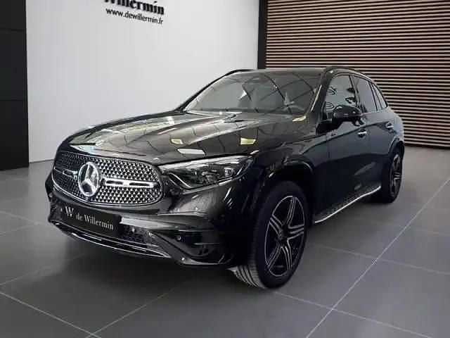 Obsidian black metallic paint Utilisé 2025 Mercedes GLC300 | 85 900 € - Image 1/4