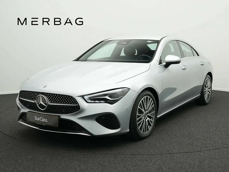 Argent Utilisé 2024 Mercedes CLA180 Progressive Berline | 34 861 € (Prix assez cher) - Image 1/4