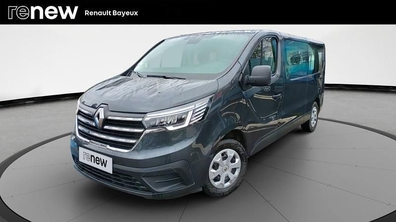 Gris Occasion 2023 Renault Trafic Zen Monospace | 31 490 € (Prix cher) - Image 1/4