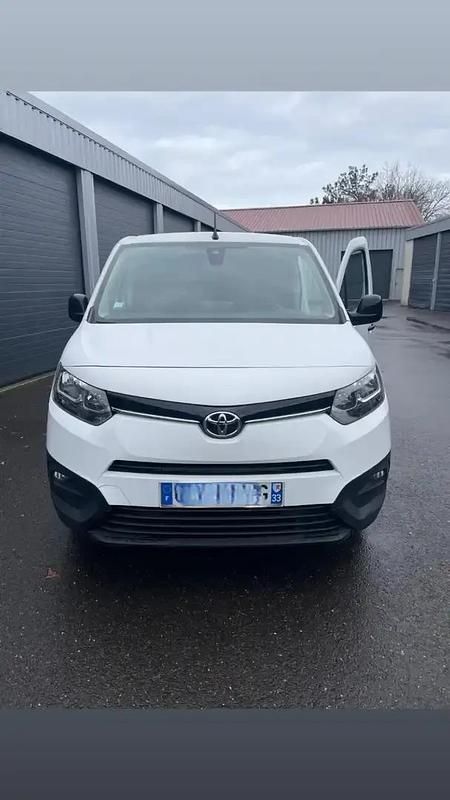 Blanc Occasion 2022 Toyota Proace City City Monospace | 13 000 € (Bon prix) - Image 1/4