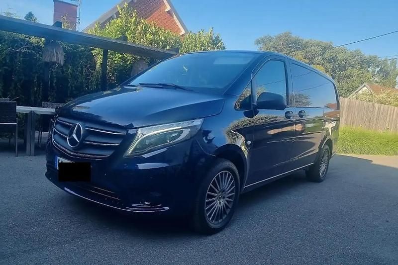 Bleu Utilisé 2021 Mercedes Vito Monospace | 54 900 € - Image 1/4