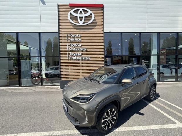 Utilisé 2024 Toyota Yaris Hybrid Design | 25 980 € (Prix assez cher) - Image 1/4