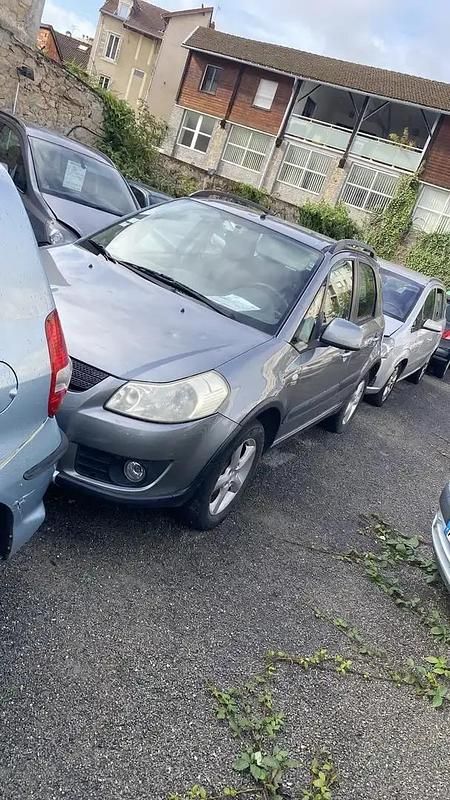 Utilisé 2009 Suzuki SX4 GL SUV | 3 500 € - Image 1/4
