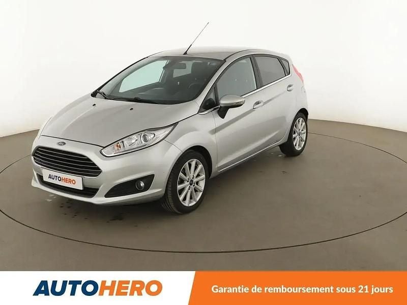 Gris Utilisé 2016 Ford Fiesta Titanium Citadine | 8 590 € (Prix juste) - Image 1/2