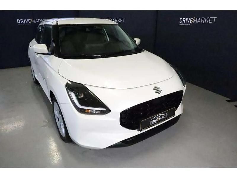 Argent Nouvelle 2025 Suzuki Swift GL Berline | 20 492 € (Prix juste) - Image 1/4