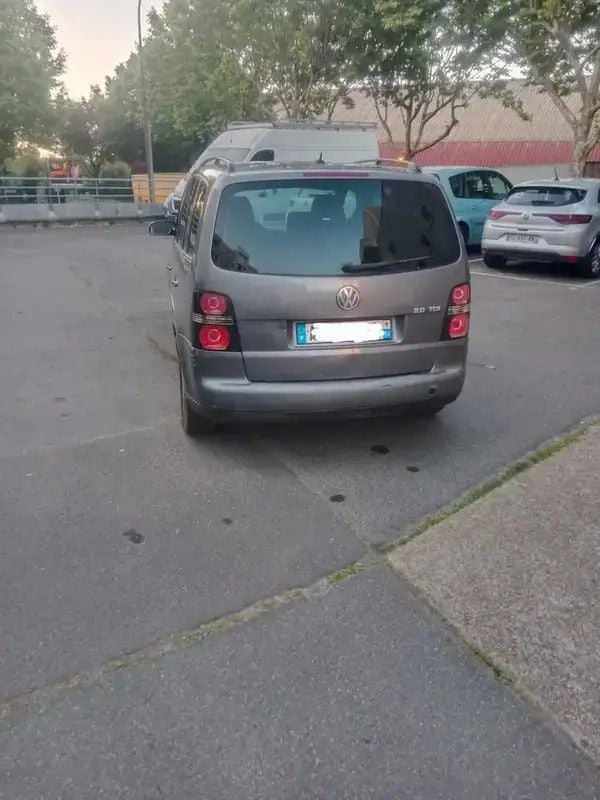 Image 2/4