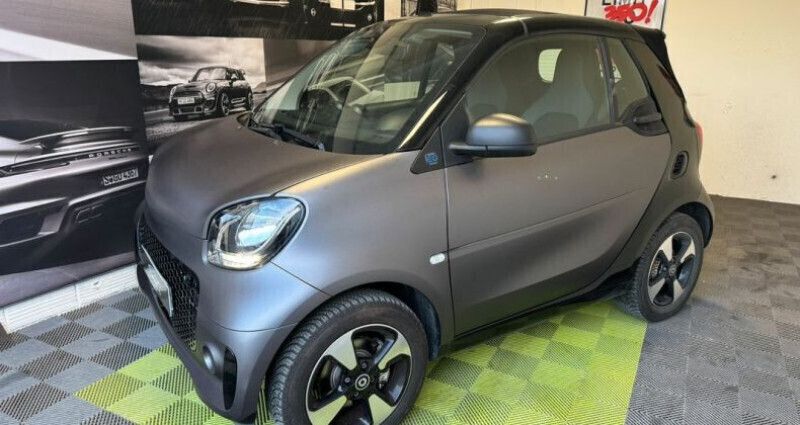 Utilisé 2021 Smart ForTwo Electric Drive Passion Cabriolet | 14 990 € - Image 1/4