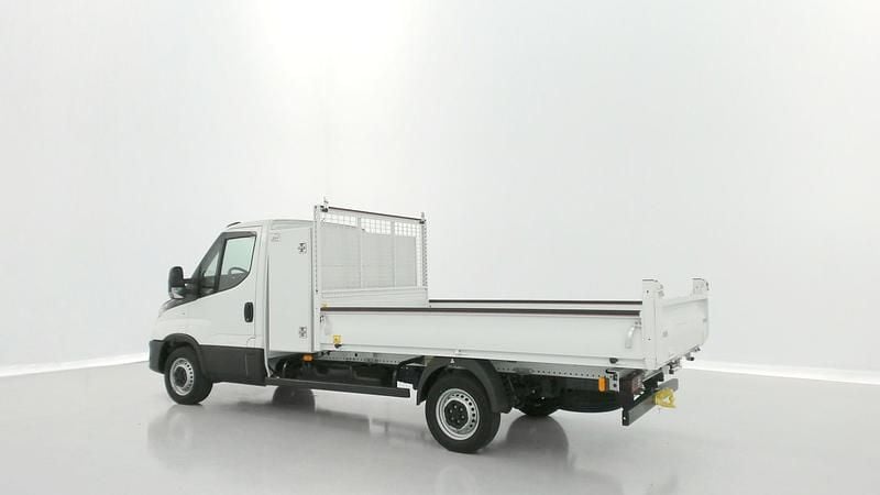 Blanc Nouvelle 2026 Iveco Daily Berline | 43 080 € - Image 1/4