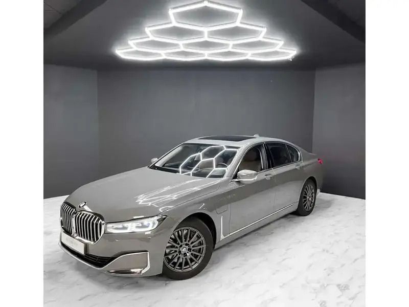 Gris Utilisé 2019 BMW 745e Berline | 49 900 € - Image 1/4