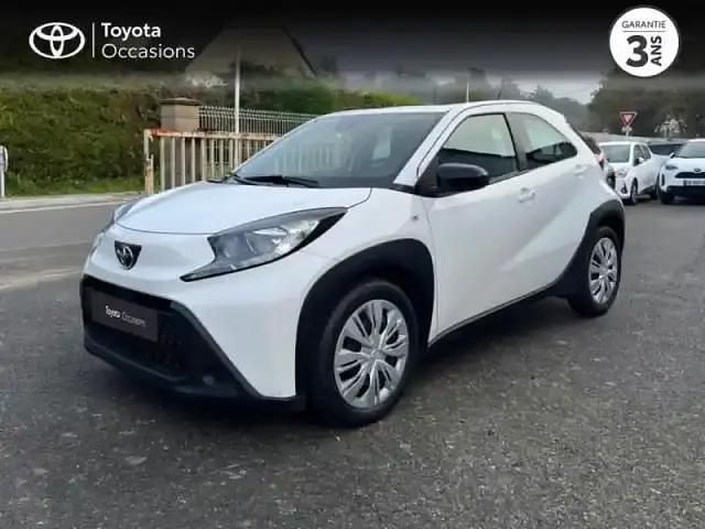 Blanc Utilisé 2022 Toyota Aygo X SUV | 15 190 € - Image 1/4