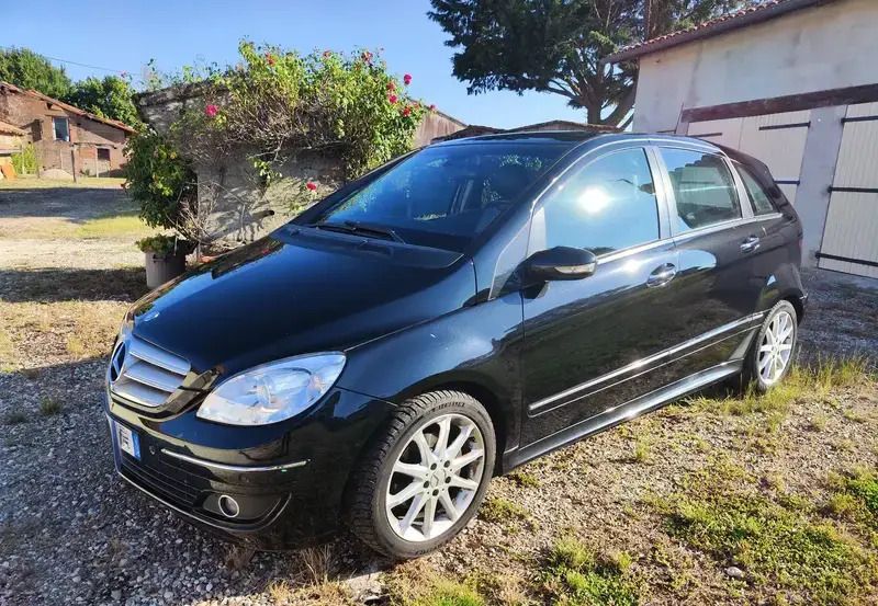 Noir Utilisé 2006 Mercedes B200 Monospace | 5 500 € - Image 1/4
