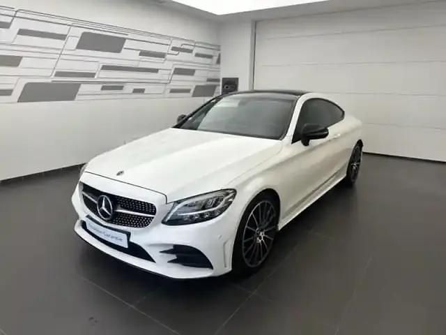 Blanc polaire Occasion 2019 Mercedes C220 AMG line Coupé | 29 990 € (Prix juste) - Image 1/4