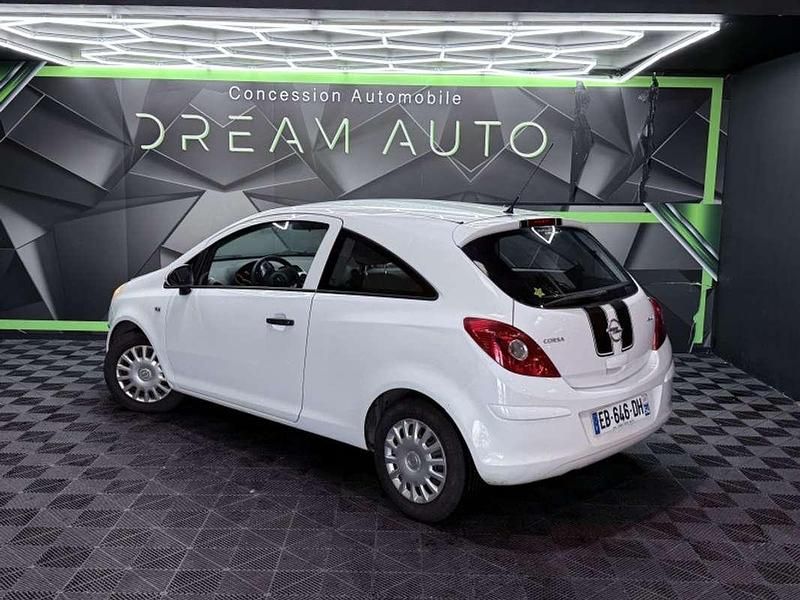 Occasion Opel Corsa Color Edition 97 ch (71 kW) 2011 Blanc Citadine