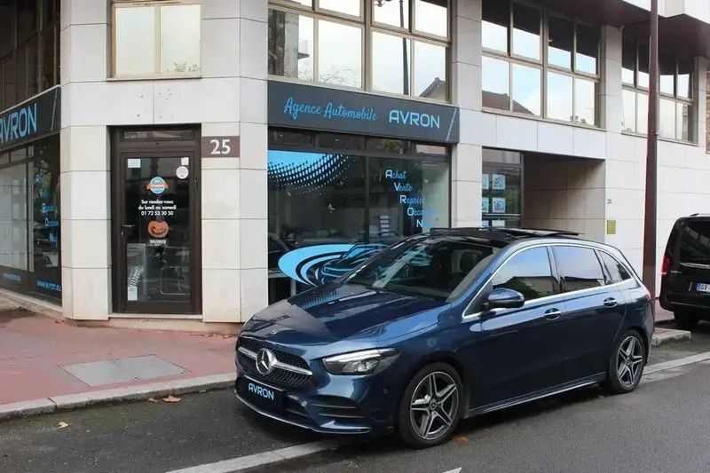 Bleu Utilisé 2020 Mercedes B200 AMG line Monospace | 28 990 € (Prix juste) - Image 1/4
