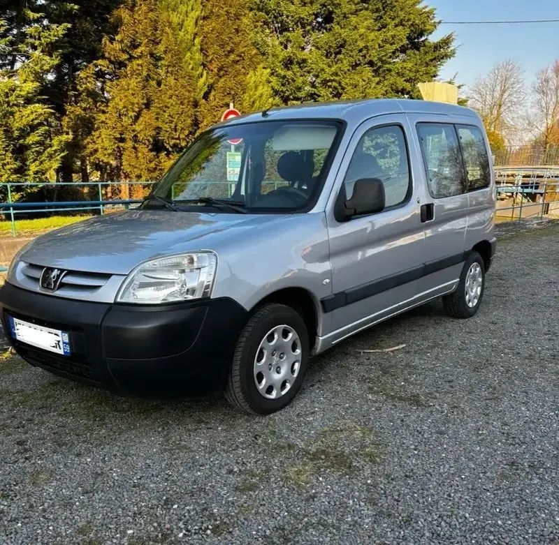 Utilisé 2010 Peugeot Partner Tepee Monospace | 3 500 € - Image 1/4