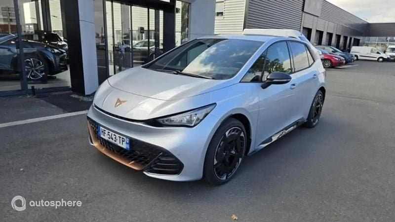 Gris Utilisé 2025 Cupra Born Citadine | 35 999 € (Prix juste) - Image 1/4